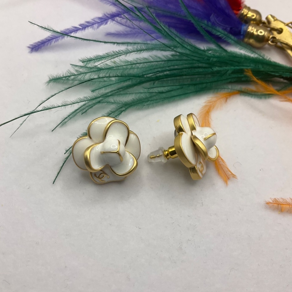 Camelia flower earrings - Picture 2 of 5